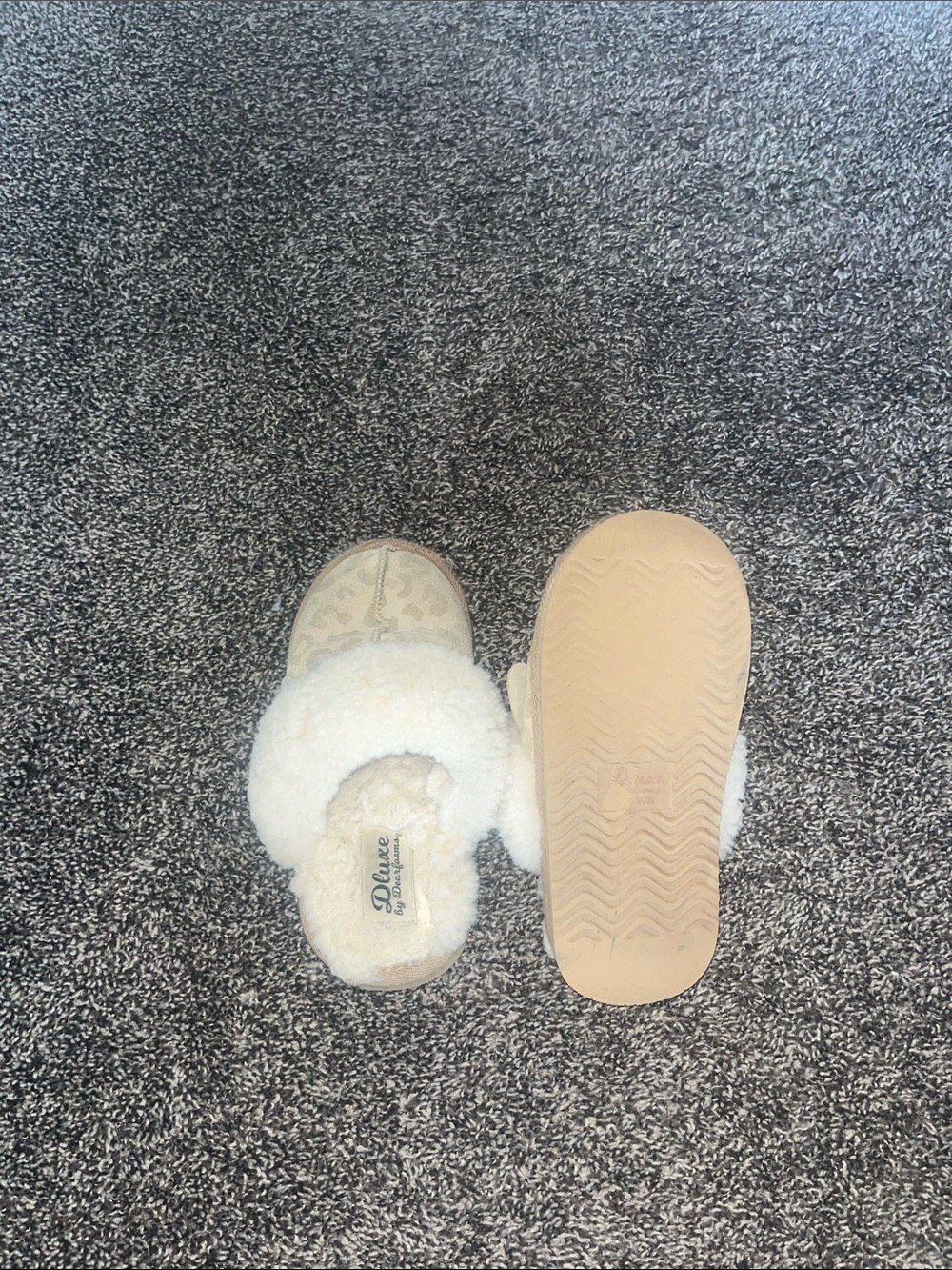Deluxe Cozy Shearling-Lined Beige Women's Slippers